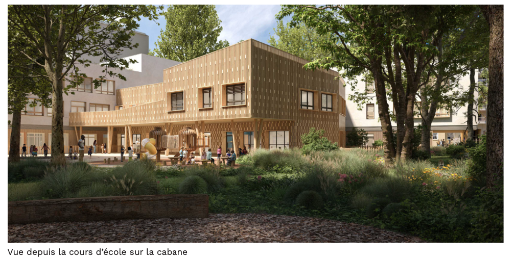 Vue de la cour d'école sur la cabane et l'ambiance boisée à Villeurbanne · le perchoir paysage